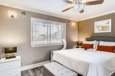 Awesome 3Br 2Bth 1 Block To Beach C2 Newport Beach Exterior photo