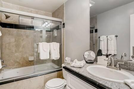 Awesome 3Br 2Bth 1 Block To Beach C2 Newport Beach Exterior photo