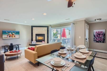 Awesome 3Br 2Bth 1 Block To Beach C2 Newport Beach Exterior photo